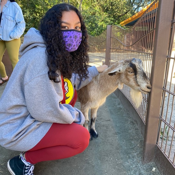 Meet your Posher, Vicky - Picture 1 of 1